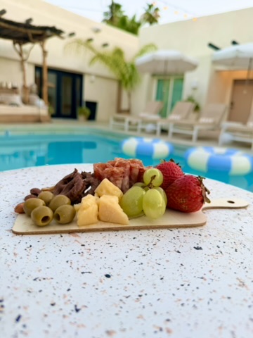 Poolside Pineapple Board