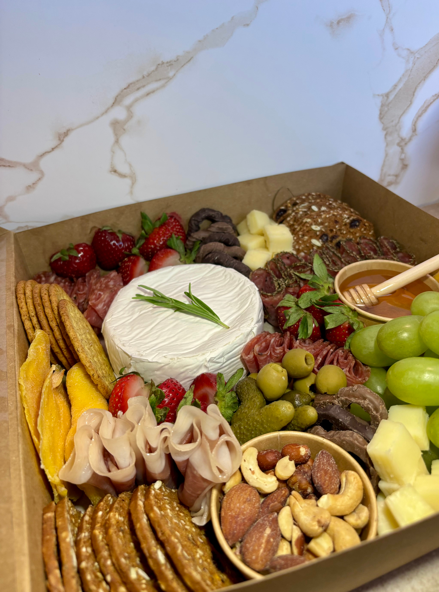 Brie, Mango & Honey Box